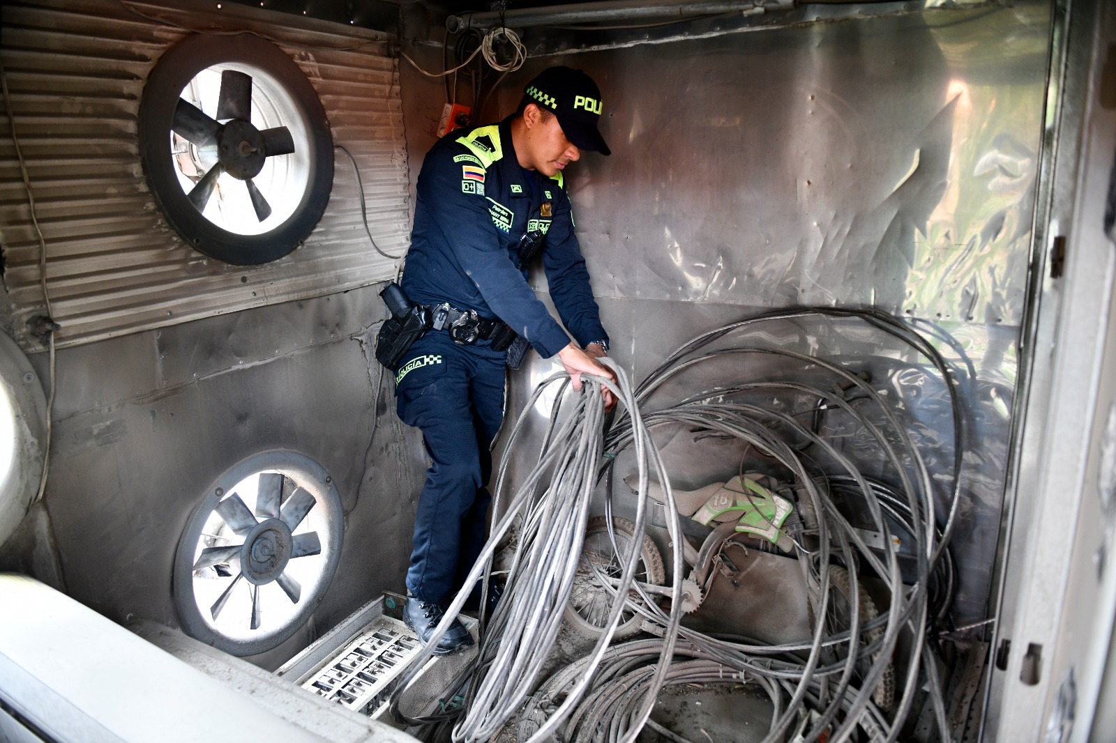 policia-colmena-bitcoins-medellin
