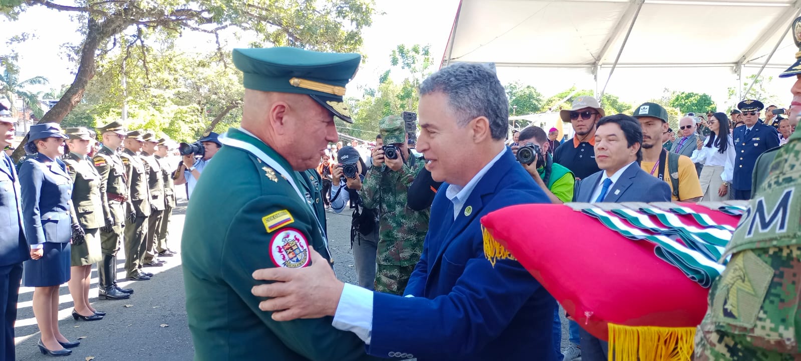 medellin-desfile-20-julio