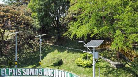 iluminacion-paneles-solares-celsa-medellin