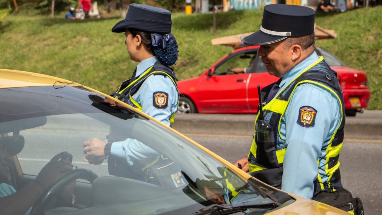 Nueva estrategia de la Policía Metropolitana para identificar las placas alteradas