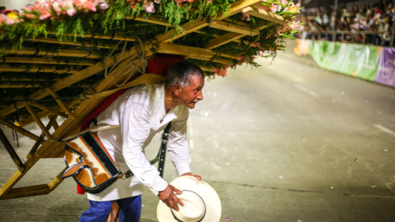 El tradicional Desfile de Silleteros que florecerá a Medellín, ¿cuándo y cómo será el recorrido? desfile-silleteros-2023