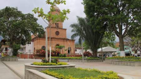 Hallan el cuerpo sin vida de una mujer, dentro de un tanque de agua en Ebéjico