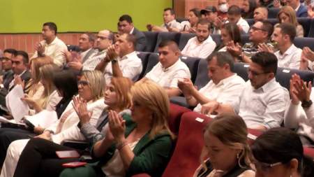 Curso gratuito de estrategia política para candidatos