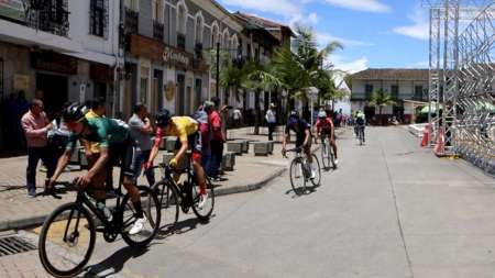 cierre-vial-antioquia-clasica-ciclismo