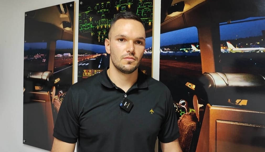 El piloto Juan Felipe Barreneche creador de Vector Aviation Training