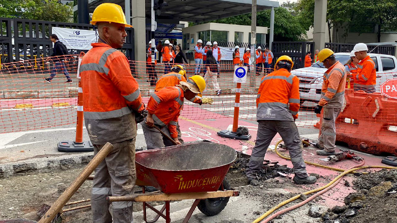 Ya van 30 mil huecos tapados en Medellín