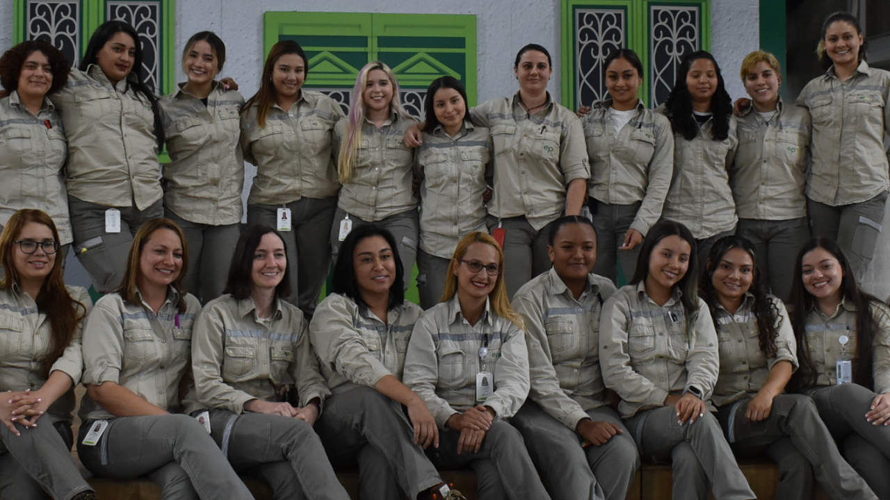 Abren convocatoria para las mujeres interesadas en ser técnicas en Electricidad Industrial con el SENA