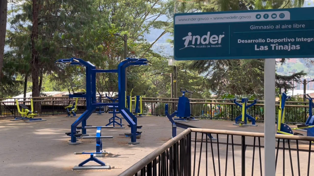 18 escenarios deportivos fueron entregados a la comunidad