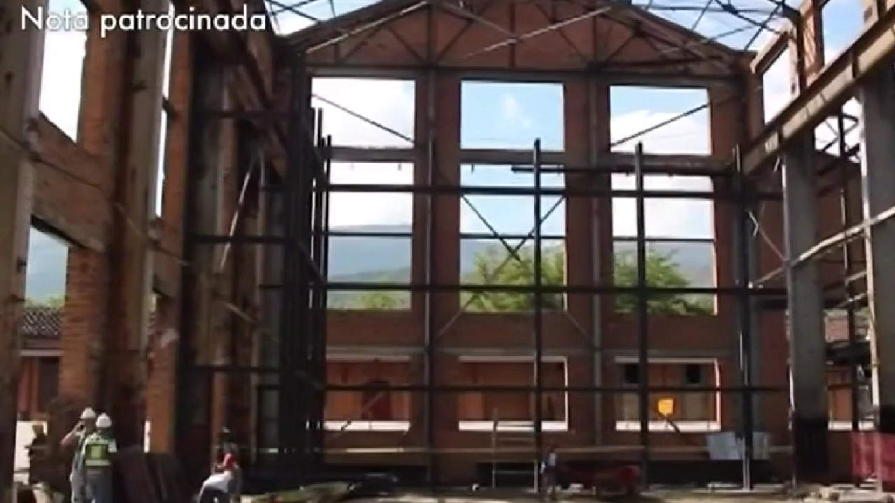 Bello avanza en la construcción de tres grandes obras 