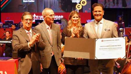 carlos-vives-doctorado