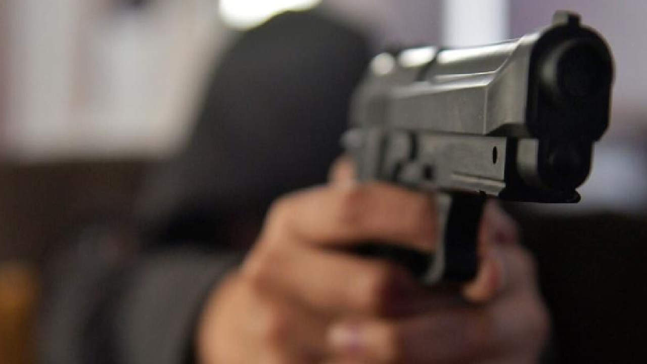 Fleteros hurtaron al cantante mexicano, Uriel Henao "El Rey de los Corridos Prohibidos" en Antioquia