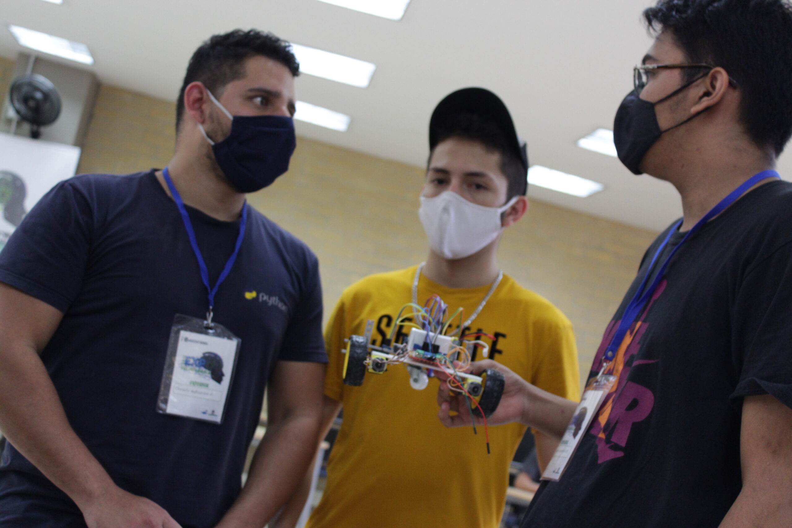 medellin-competencia-drones-robots