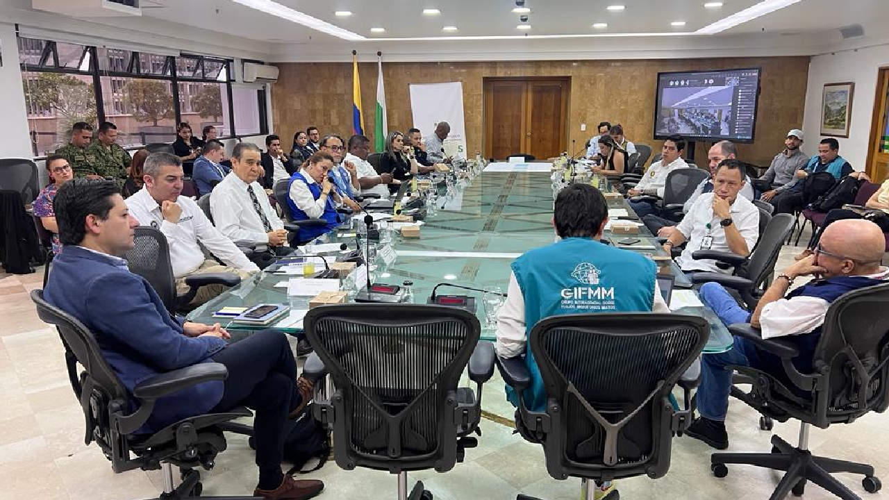 Ante crisis migratoria en Necoclí y Turbo, Comisión Departamental busca alternativas