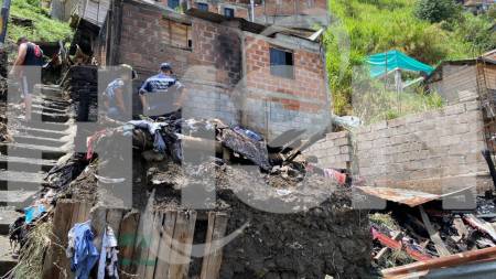 Una mujer perdió la vida en un incendio en el barrio Olaya Herrera de Medellín mujer-incinerada-olaya-herrera