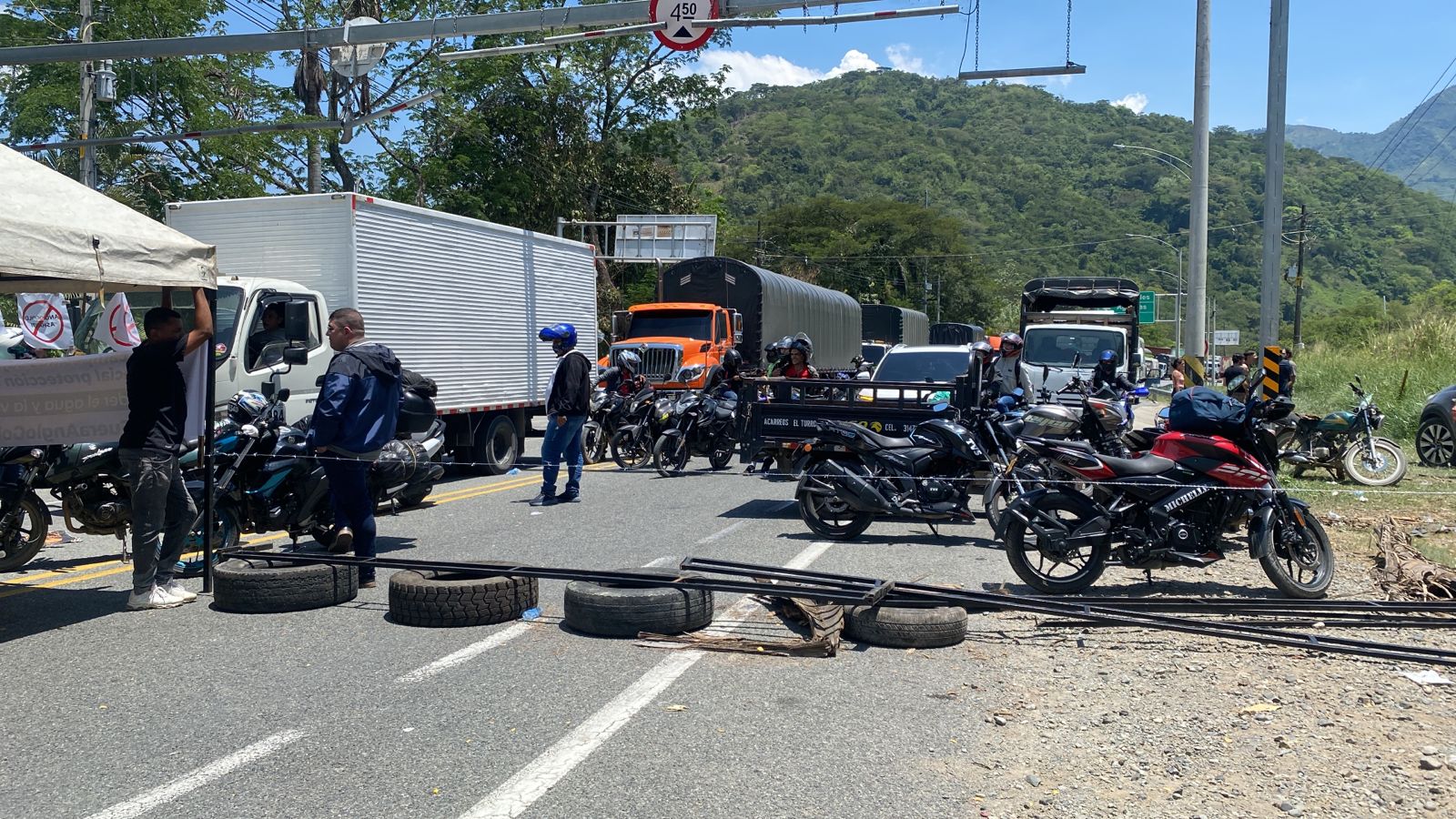 Por manifestaciones hay cierre vial en La Pintada 2 protesta-la-pintada