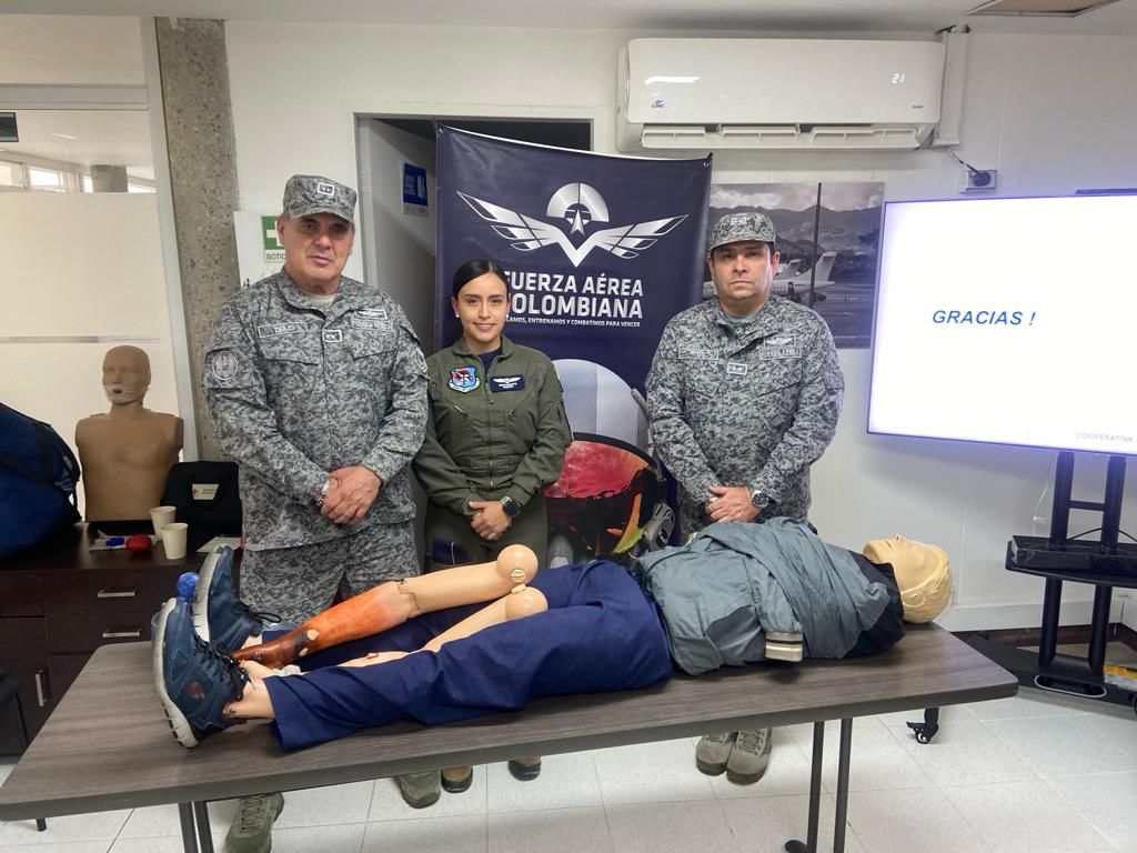 fuerza-aeroespacial capacita -aeropuerto-olaya-herrera