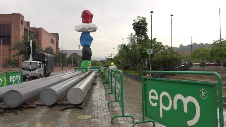 Según EPM, el montaje de alumbrados navideños en Medellín continúa a pesar de trámites de permisos Según EPM, el montaje de alumbrados navideños en Medellín continúa a pesar de trámites de permisos