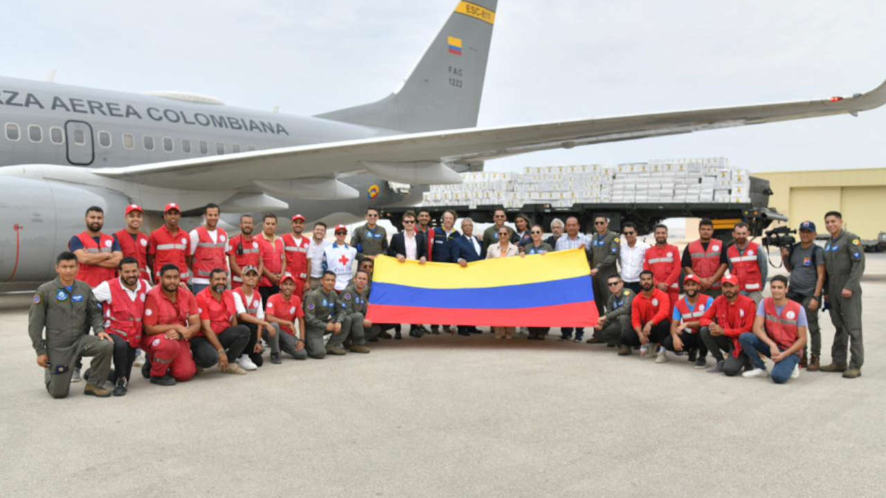 Este viernes llegó a Egipto el avión con ayuda humanitaria de Colombia para Palestina avion-egipto-colombia