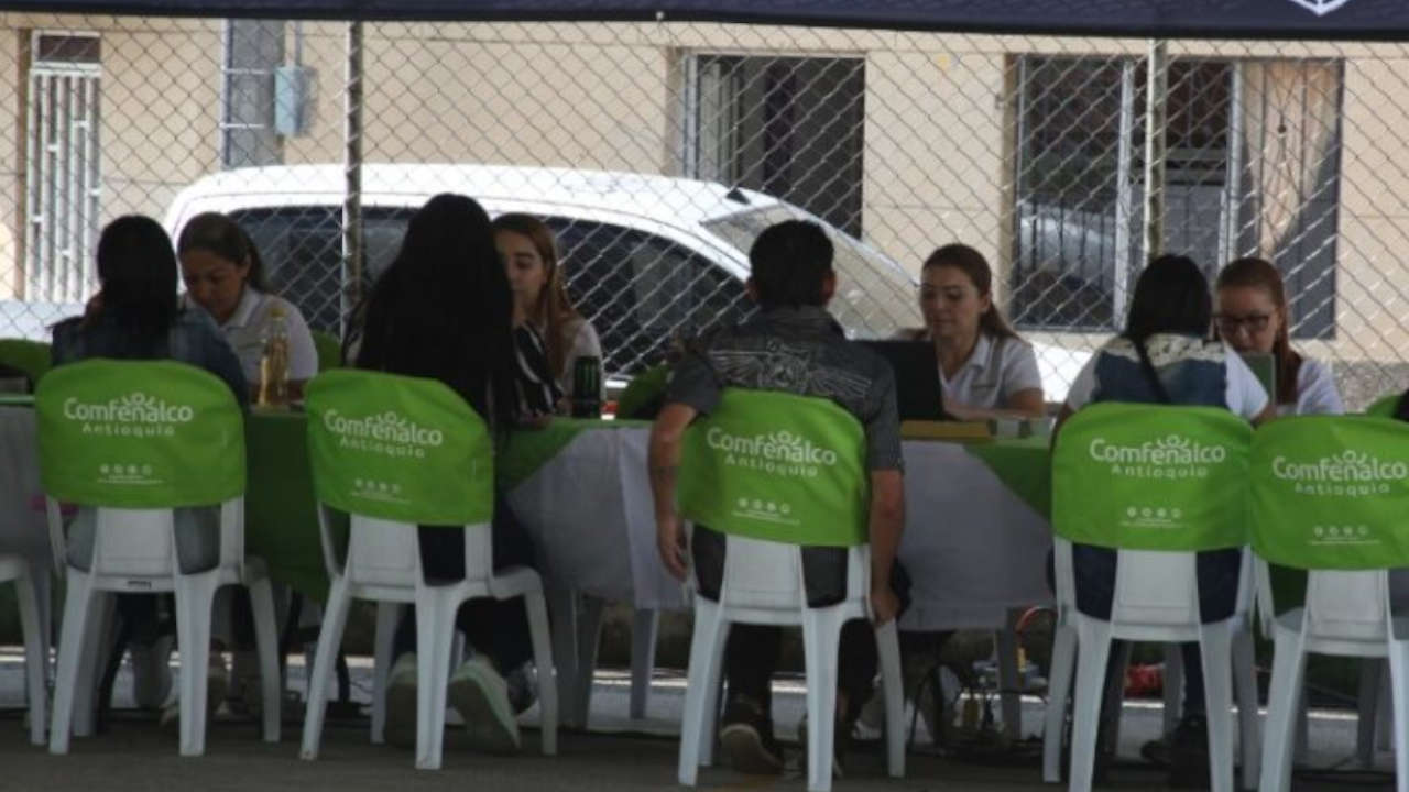 Feria de empleo en Medellín ofrece más de 1.000 vacantes para temporada de fin de año empleo-medellín-vacantes