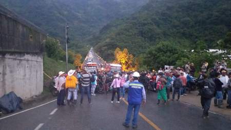 Los bloqueos en Hidroituango han frenado el transporte y alimentación a los trabajadores Manifestantes en Ituango llegaron a un acuerdo con EPM para despejar la vía
