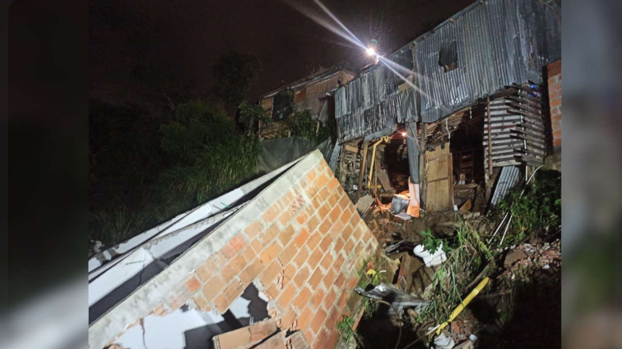 Colapsó una vivienda en el barrio Villa Liliam de Medellín