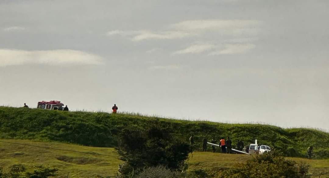¡Qué susto! En Urrao, avioneta se sale de la pista durante intento de aterrizaje 1 accidente-avioneta-urrao