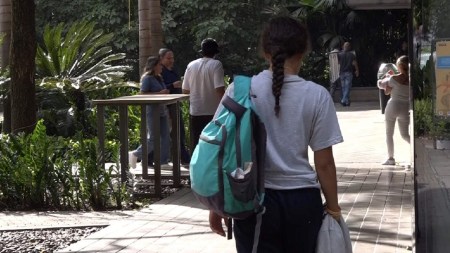 abren becas para estudiar en eaf