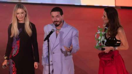 El Paisa J Balvin fue reconocido como el Icono Latino de la moda j balvin
