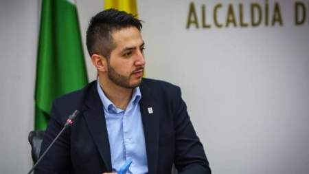 A través de moción de censura, Concejo destituyó al secretario privado de la alcaldía