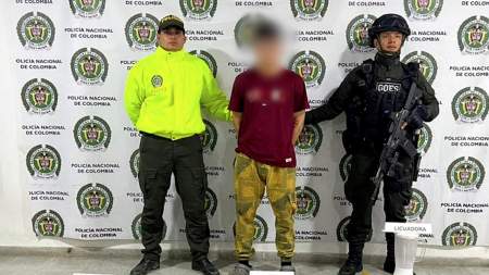 La policía entregó el cartel de los más buscados en el suroeste antioqueño La policía entregó el cartel de los más buscados en el suroeste antioqueño