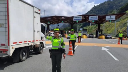 vehiculos-carreteras-antioquia-navidad