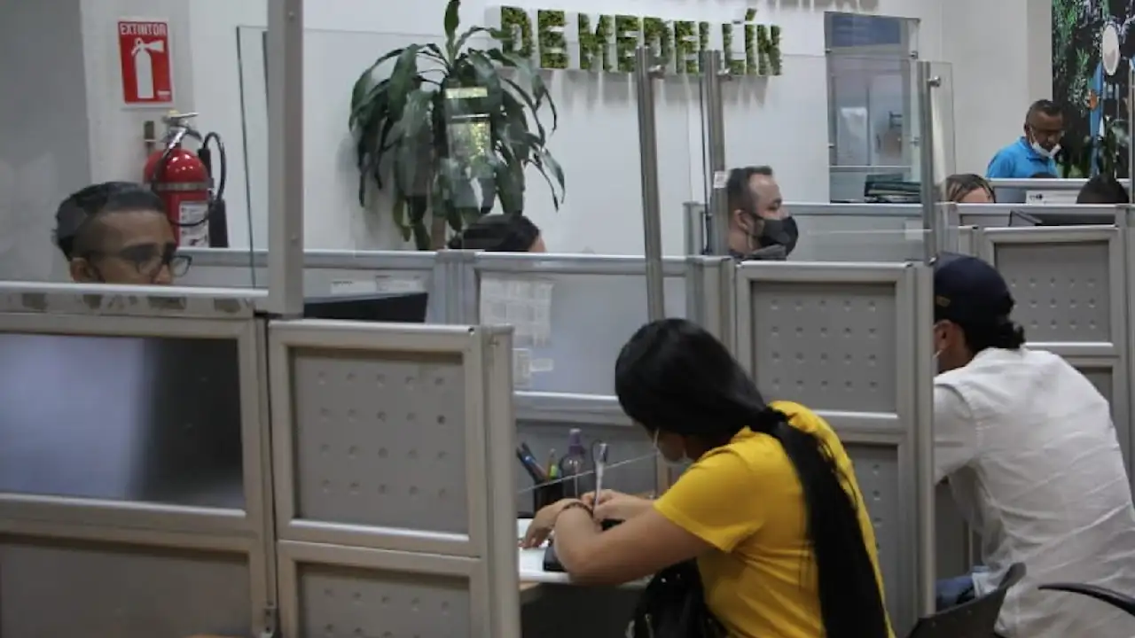Habrá horarios especiales en entidades de Medellín durante días de festividades
