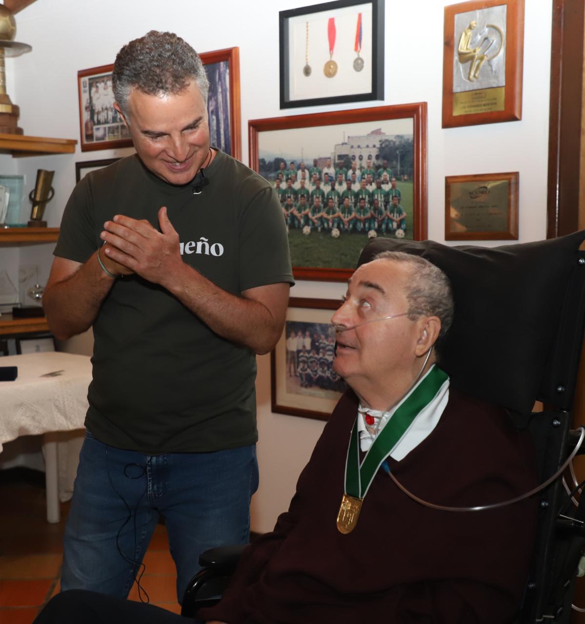 homenaje-a-profesor-luis-fernando-montoya-soto