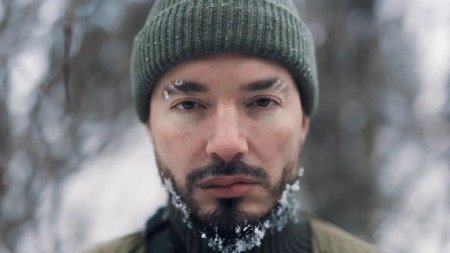 Nuevo sencillo de J Balvin, «Amigos»: Un viaje musical a través del reggaetón y la reflexión Nuevo sencillo de J Balvin, "Amigos": Un viaje musical a través del reggaetón y la reflexión