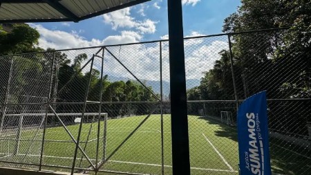 Nuevos espacios deportivos, Envigado entrega la renovada cancha del Alto de los Rave