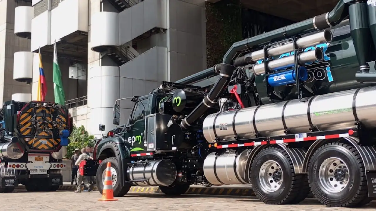 Con nueva flota para mantenimiento de alcantarillado, EPM renueva y amplía sus equipos Con nueva flota para mantenimiento de alcantarillado, EPM renueva y amplía sus equipos.