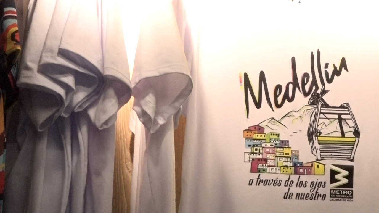 Metro de Medellín inaugura su tienda de souvenirs artesanales en la estación San Antonio