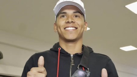 Kevin Mier llegó a México y jugará con Cruz Azul