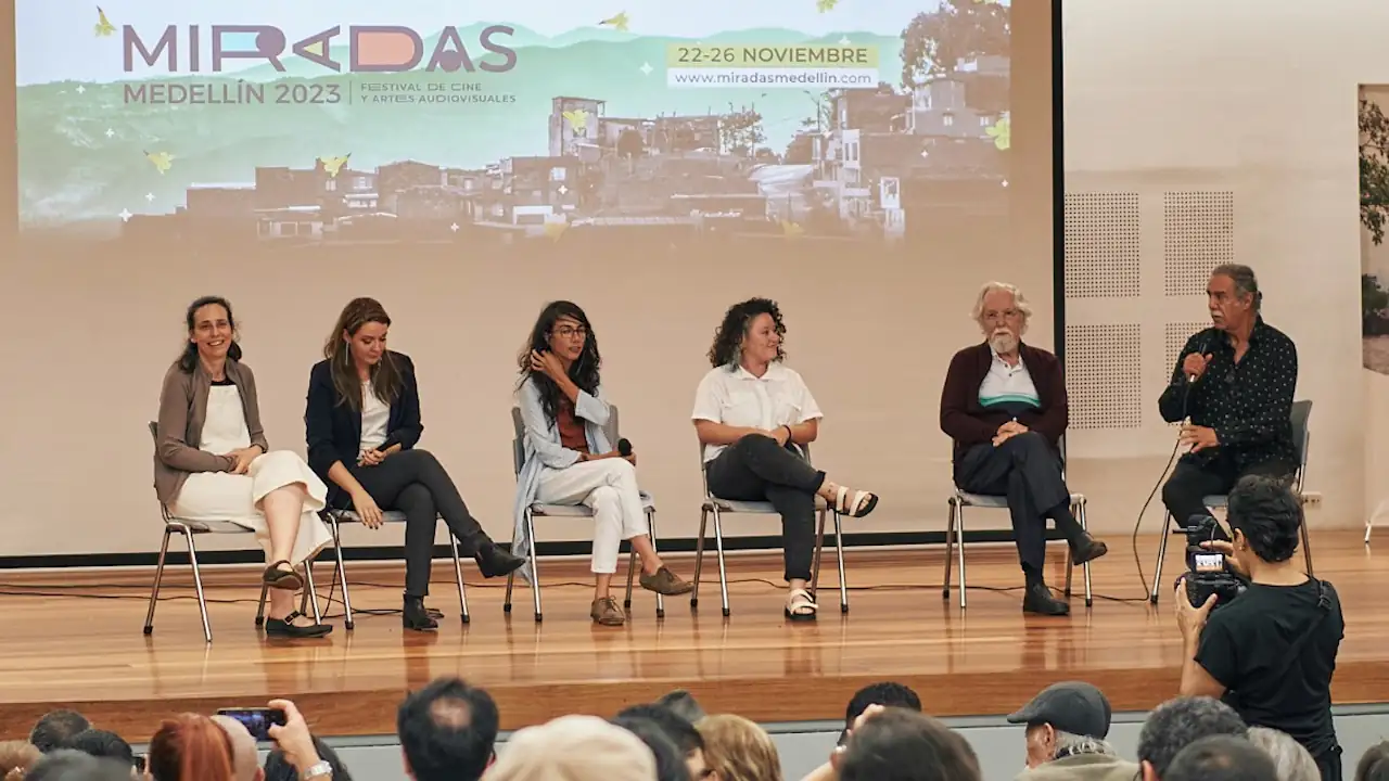 Reclamos por honorarios impagos a cineastas y empresas logísticas por parte de la Alcaldía de Medellín