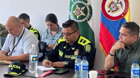 Ofrecen millonaria recompensa por el presunto autor de los crímenes en Santa Fe Ofrecen millonaria recompensa por el presunto autor de los homicidios en Santa Fe