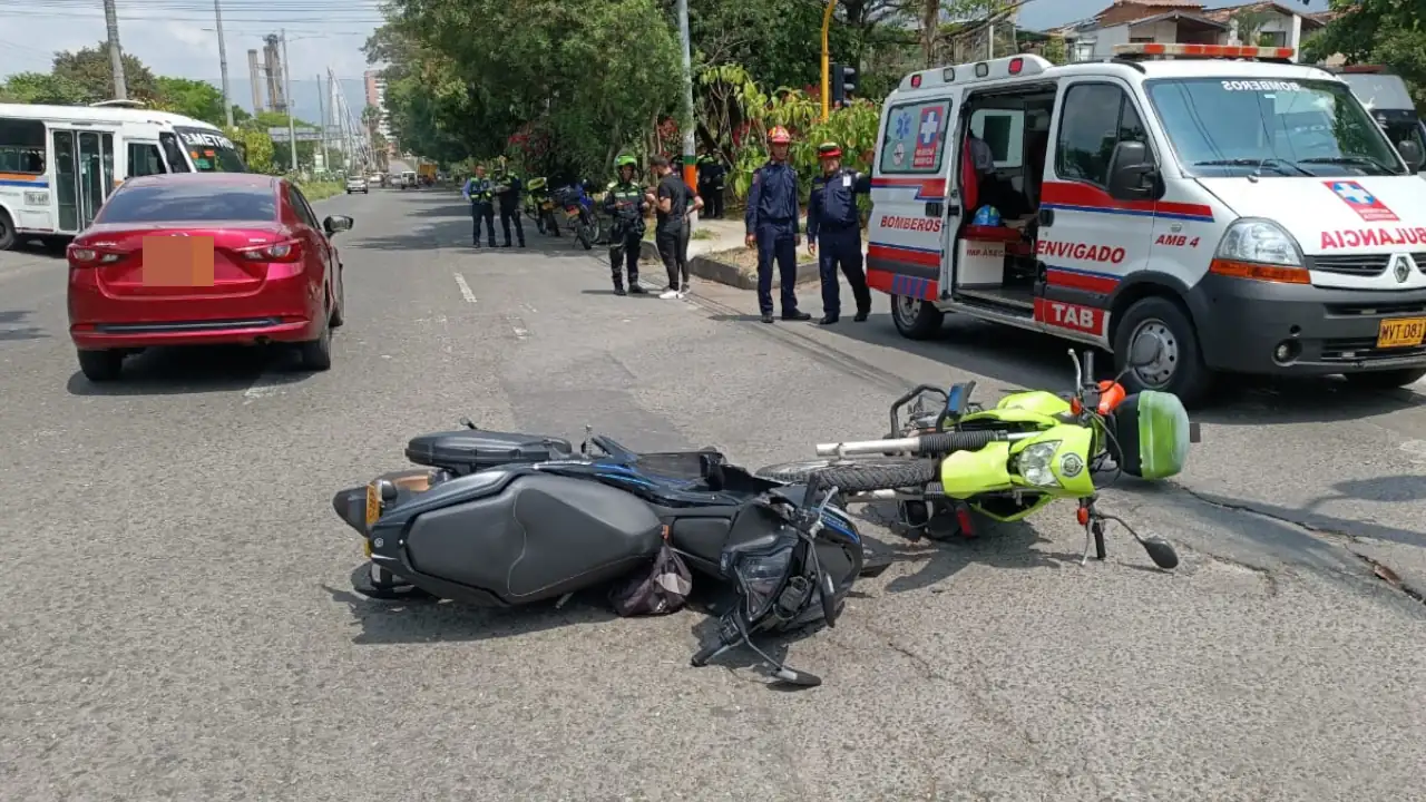 accidente-av-vegas-moto-policia