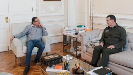 petro-pide-fortalecer-policia