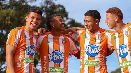 Envigado vuelve a las rayas en su camiseta camiseta-envigado