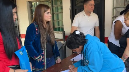 entrega-kits-escolares-alcaldia-la-estrella