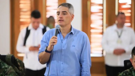 «Hacemos lo correcto» La Gobernación de Antioquia eliminó el 50% de las dependencias, pasó de 33 a 17 Secretarias gobernador de Antioquia, Andrés Julián Rendón--secretarias
