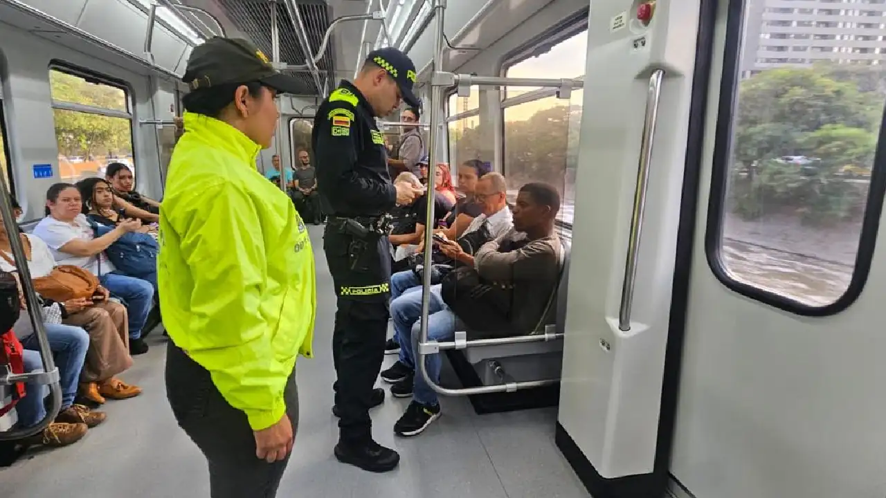 Operativo de control en el Metro de Medellín deja 21 personas capturadas operativo metro de medellin