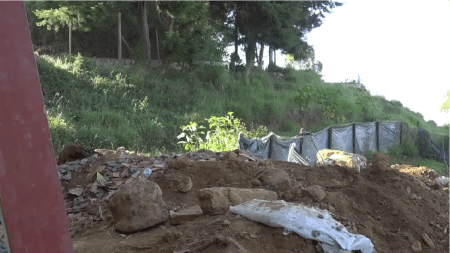 Por operativos de desalojo, habitantes de Santa Elena protestan