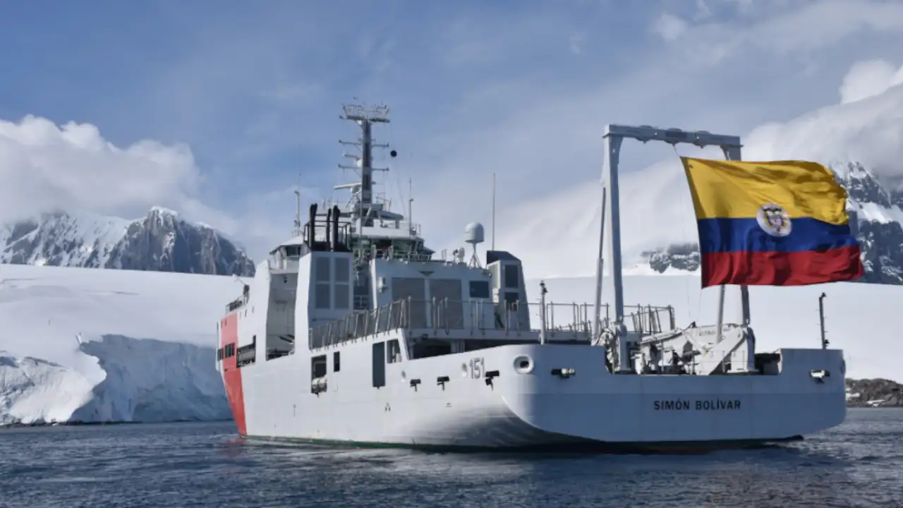 Colombia culmina expedición científica marina a la Antártica con el ARC "Simón Bolívar"