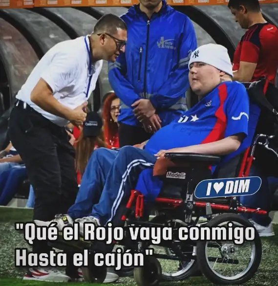 Hincha-del-DIM-asiste-a-su-ultimo-partido-antes-de-someterse-a-la-eutanasia