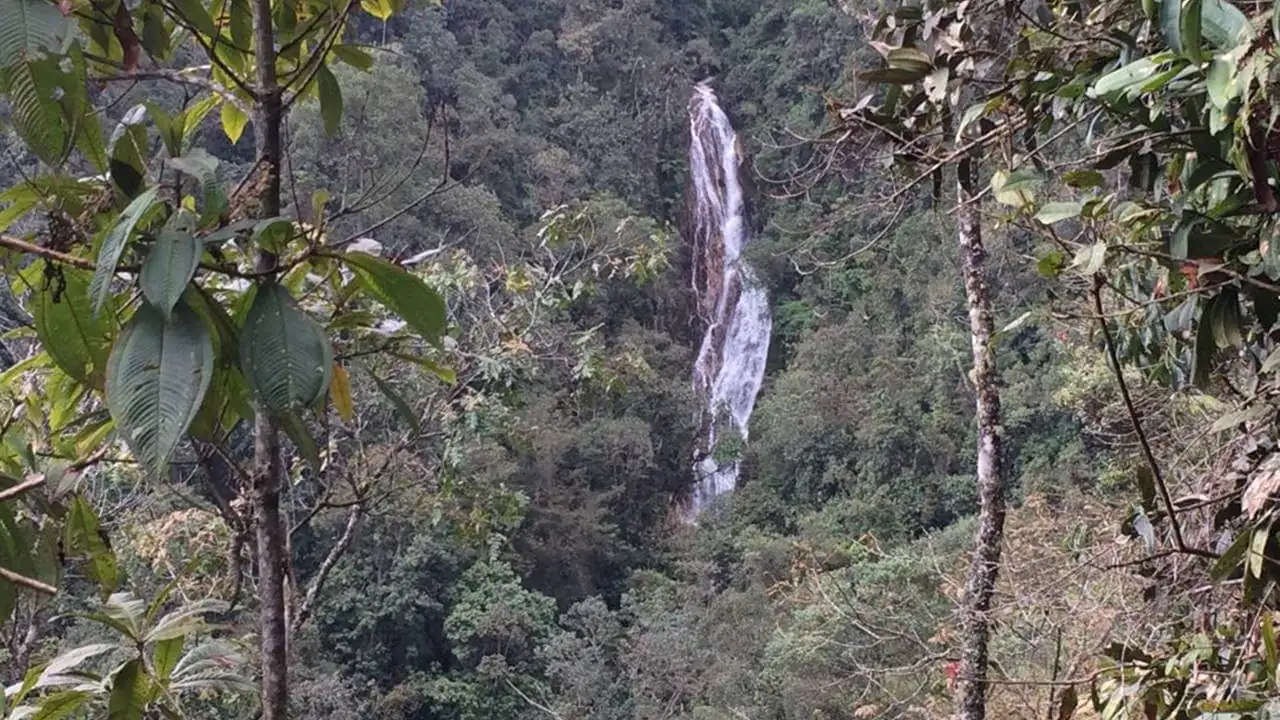 salto del angel-envigado-joven-muere-abismo
